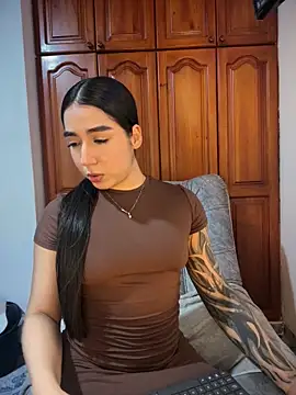 Snapshot of KaditaNavarro chatting on June 9, 12:11 am KaditaNavarro online show from June 9, 12:11 am