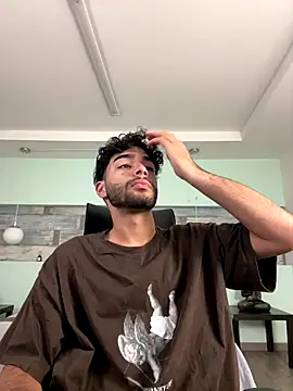 RaphaelDufort online show from December 4, 5:43 pm