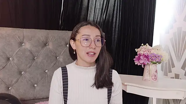 Ginevra esposito online show from September 17, 12:51 pm