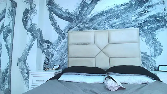 Snapshot of ThiagoCollin chatting on September 25, 9:18 pm ThiagoCollin online show from September 25, 9:18 pm