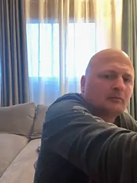 Snapshot of Attila120 chatting on November 22, 8:35 am Attila120 online show from November 22, 8:35 am