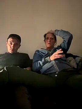 Snapshot of parka999 chatting on October 15, 8:31 pm parka999 online show from October 15, 8:31 pm