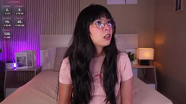 Snapshot of aprilqueenie chatting on July 23, 7:45 pm aprilqueenie online show from July 23, 7:45 pm