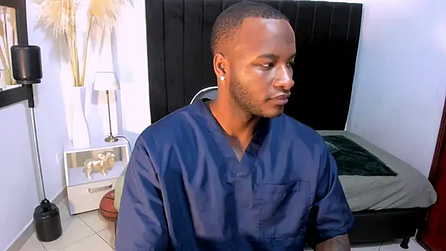 Snapshot of chrstian_lewis1 chatting on November 28, 3:14 pm chrstian lewis1 online show from November 28, 3:14 pm