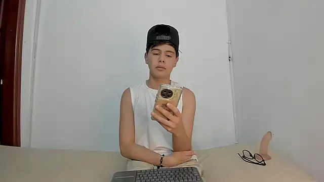 Felipe Cold online show from December 2, 2:28 am