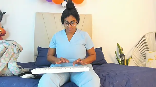 Snapshot of _Miaa_khalifa_ chatting on October 14, 12:28 pm Miaa khalifa online show from October 14, 12:28 pm