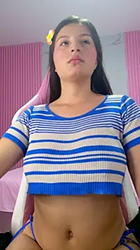 Snapshot of Cami_Boobss chatting on October 14, 12:17 pm Cami Boobss online show from October 14, 12:17 pm