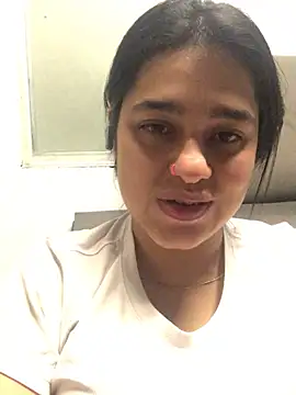 crystaldarliing online show from June 14, 2:24 am