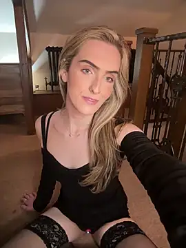 Snapshot of Dorinda_23X chatting on November 11, 1:33 pm Dorinda 23X online show from November 11, 1:33 pm