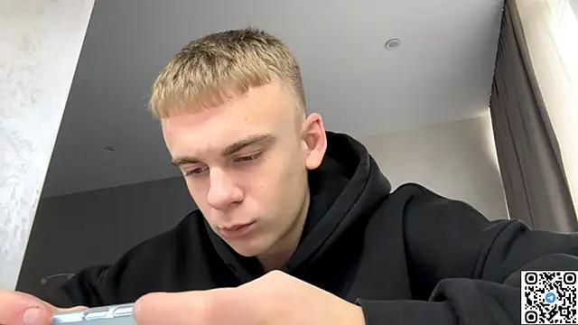 Snapshot of echowraith chatting on October 24, 9:17 am echowraith online show from October 24, 9:17 am