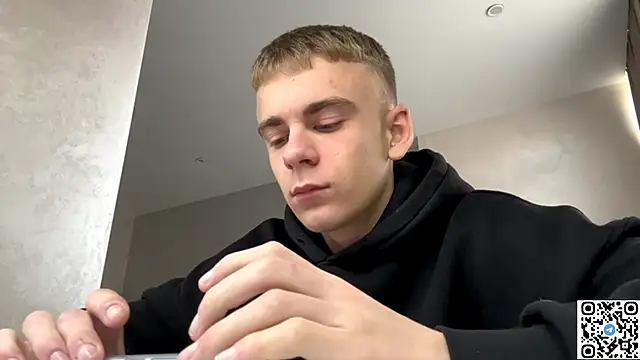 Snapshot of echowraith chatting on October 28, 12:30 pm echowraith online show from October 28, 12:30 pm