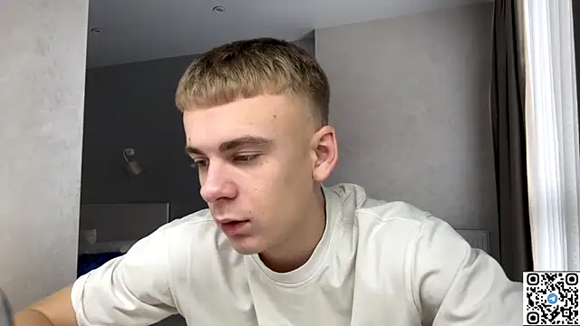 Snapshot of echowraith chatting on November 16, 8:53 am echowraith online show from November 16, 8:53 am