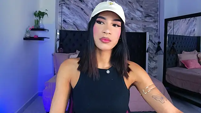 Snapshot of kitty_collins_ chatting on June 12, 11:53 am kitty collins online show from June 12, 11:53 am
