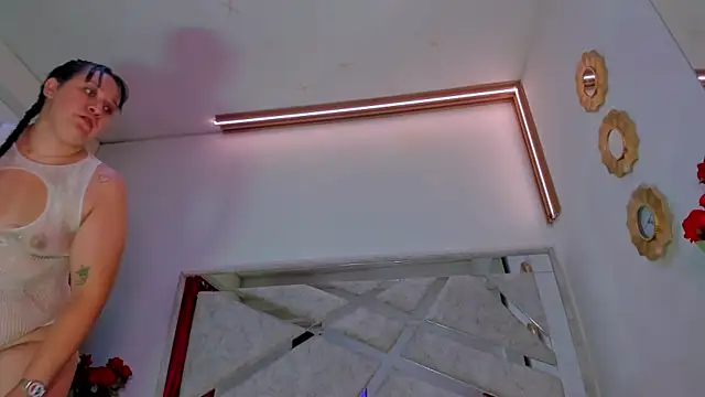 Snapshot of ThiccyLexxy chatting on November 16, 12:44 pm ThiccyLexxy online show from November 16, 12:44 pm