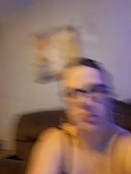 queenpeaches121 online show from March 12, 11:11 pm