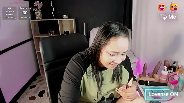 ThaliaBrooks  online show from November 10, 4:22 am