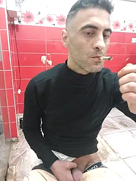 Snapshot of Mahdidido45 chatting on March 20, 8:14 pm Mahdidido45 online show from March 20, 8:14 pm