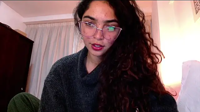 Snapshot of Ariagal chatting on September 17, 9:16 pm Ariagal online show from September 17, 9:16 pm