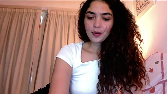 Snapshot of Ariagal chatting on September 23, 9:07 pm Ariagal online show from September 23, 9:07 pm