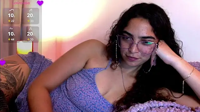 Snapshot of Ariagal chatting on October 23, 9:24 pm Ariagal online show from October 23, 9:24 pm