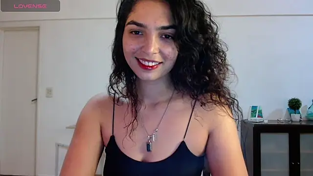 Snapshot of Ariagal chatting on November 22, 9:47 pm Ariagal online show from November 22, 9:47 pm