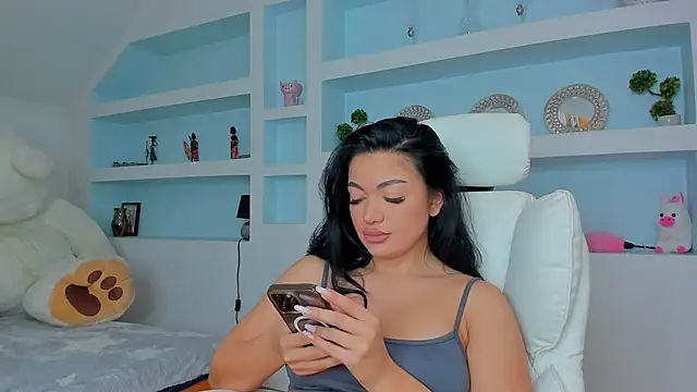 juicyjulie  online show from October 15, 7:41 am