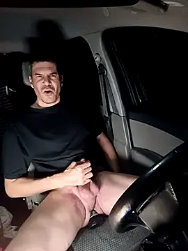 Snapshot of twitshe chatting on November 16, 9:31 pm twitshe online show from November 16, 9:31 pm