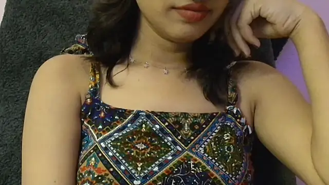 Snapshot of SWEET-18-TEEN chatting on October 4, 6:17 pm SWEET-18-TEEN online show from October 4, 6:17 pm