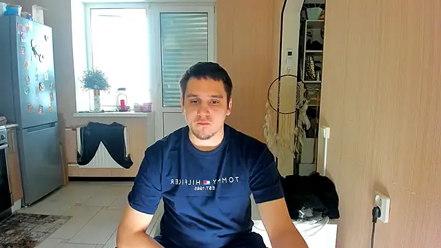 Snapshot of Bear_Beer130 chatting on February 22, 12:15 pm Bear Beer130 online show from February 22, 12:15 pm