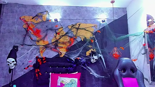 Snapshot of Maiam__Rossi chatting on November 8, 12:27 pm Maiam Rossi online show from November 8, 12:27 pm