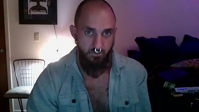 Bearlyfuckinglogan online show from October 24, 8:11 am
