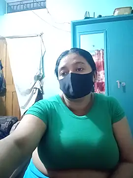 Snapshot of jenyfer709 chatting on August 8, 1:08 am jenyfer709 online show from August 8, 1:08 am