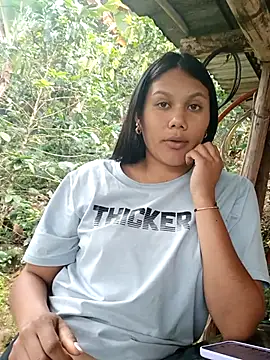 Snapshot of burbuja02 chatting on January 5, 7:06 pm burbuja02 online show from January 5, 7:06 pm