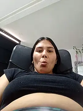 Snapshot of burbuja02 chatting on April 2, 8:50 pm burbuja02 online show from April 2, 8:50 pm