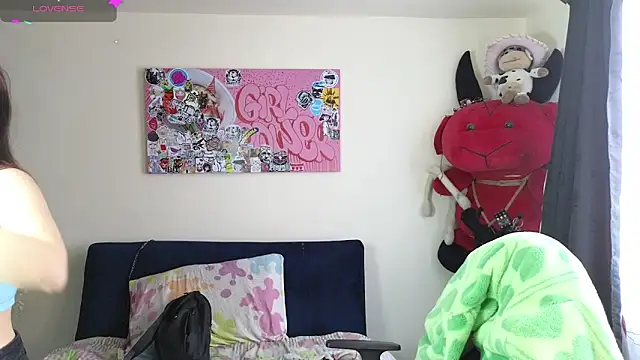 MiaVelvetDoll online show from March 12, 4:35 pm