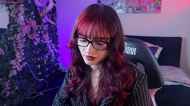 MiaVelvetDoll online show from April 29, 2:43 pm