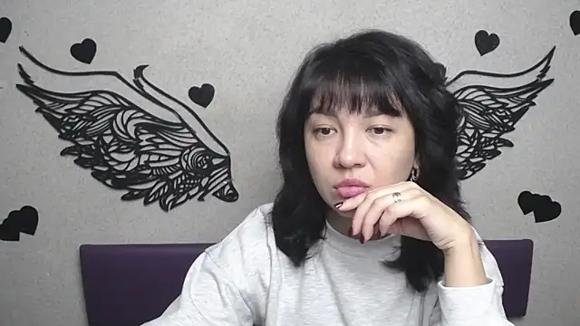 SelenaFly online show from October 6, 5:05 am