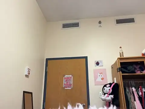 Snapshot of luvrgrllani chatting on November 22, 8:08 pm luvrgrllani online show from November 22, 8:08 pm