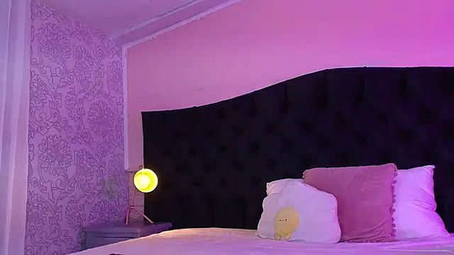 Hada Blue online show from March 17, 7:06 pm