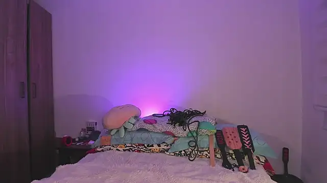 Snapshot of K2xxKrawl chatting on September 8, 10:31 pm K2xxKrawl online show from September 8, 10:31 pm