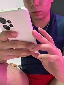 Axel es online show from February 5, 12:37 am