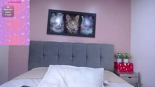 tiiny emilly online show from December 20, 7:43 pm