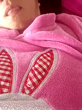 Snapshot of Ternura_Prohibida chatting on October 27, 12:42 pm Ternura Prohibida online show from October 27, 12:42 pm