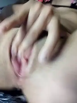 lucerocutte online show from October 31, 7:09 am