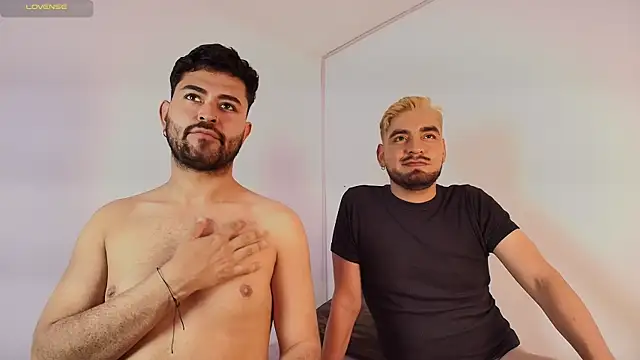 Snapshot of 404_Not_Found4 chatting on September 19, 10:21 pm 404 Not Found4 online show from September 19, 10:21 pm