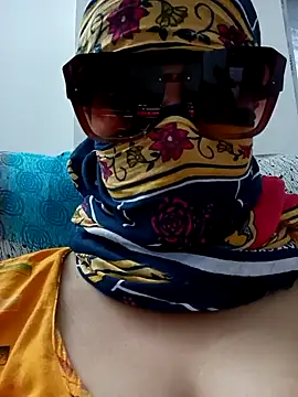 Snapshot of roshni19 chatting on October 9, 11:30 am roshni19 online show from October 9, 11:30 am