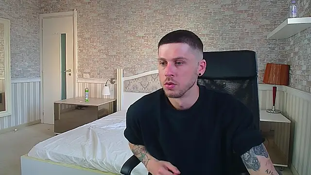 JonahShaw online show from June 21, 4:26 am