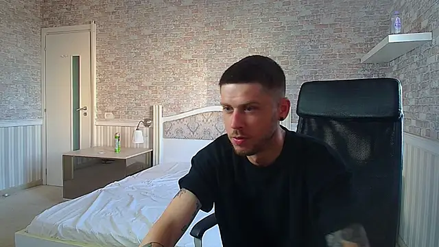 JonahShaw online show from June 25, 4:23 am