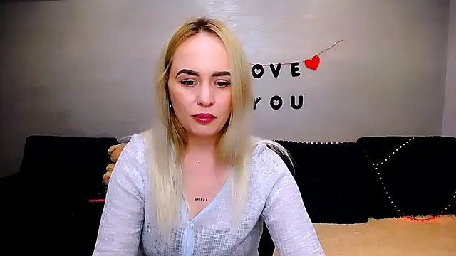 LiluMoon   online show from April 9, 4:23 pm