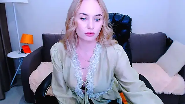 LiluMoon   online show from June 26, 11:14 am